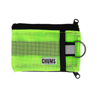 Durable, compact wallet made for the water Mesh design dries quickly and won’t trap sand or silt Two zippered pockets ID window Reflective keyring attachment Includes RFID-blocking card Max Capacity 15-18 cards Dimensions 3” x 4.5”