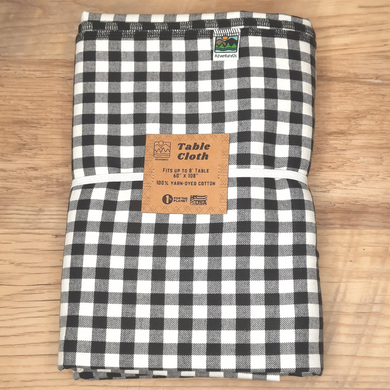 This classic plaid tablecloth adds charm to any picnic, boat or cabin life. Add matching flannel Picnic Napkins for the perfect setting for your outdoor fun.